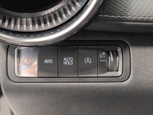 Used 2025 Chevrolet Equinox LT AWD/4WD image 10