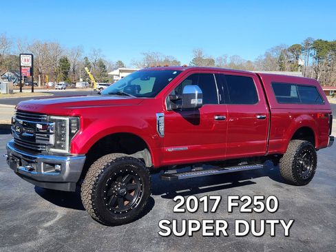 Used 2017 Ford F250 Lariat w/ Chrome Package image 1