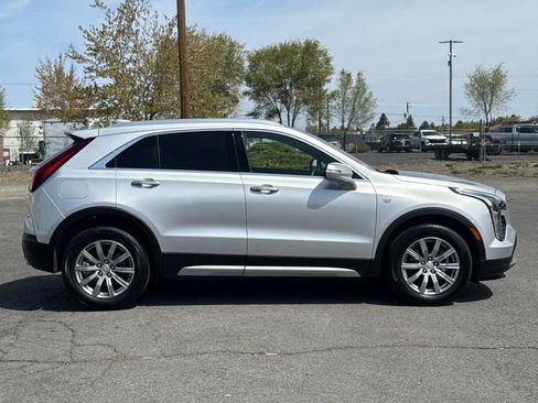Used 2021 Cadillac XT4 Premium Luxury AWD/4WD image 8