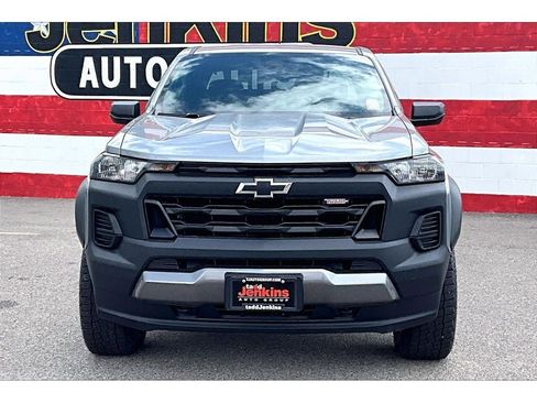 Used 2023 Chevrolet Colorado Trail Boss w/ Advanced Trailering Package AWD/4WD image 3