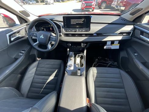 New 2026 Mitsubishi Outlander SE FWD image 17