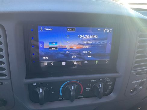 Used 2003 Ford F150 XLT image 21