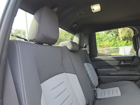 Used 2025 Toyota Tacoma TRD Off-Road image 18