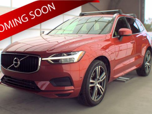 Used 2019 Volvo XC60 T5 Momentum w/ Protection Package AWD/4WD image 1