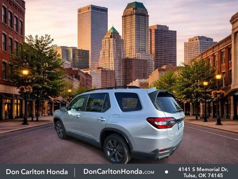 Used 2026 Honda Pilot Sport image 8