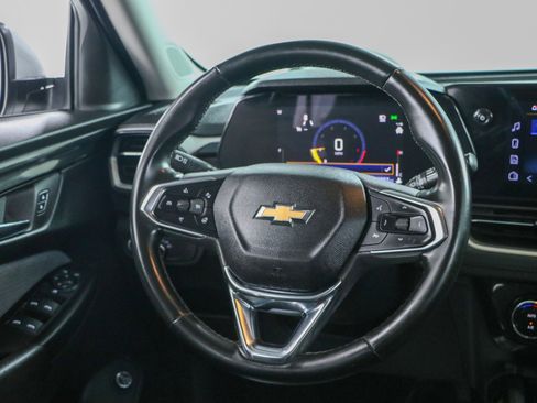 Used 2025 Chevrolet TrailBlazer LT w/ Convenience Package FWD image 12