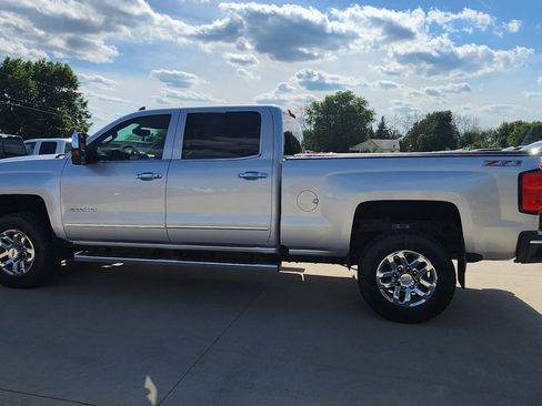 Used 2016 Chevrolet Silverado 2500 LT w/ LT Convenience Package AWD/4WD image 9