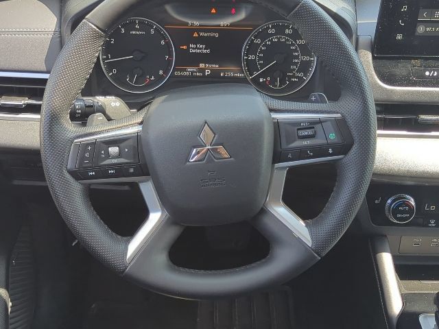 Used 2025 Mitsubishi Outlander SE AWD/4WD image 9