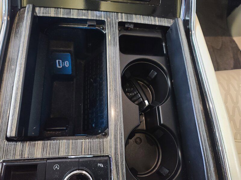 Used 2020 Lincoln Navigator L Black Label AWD/4WD image 9