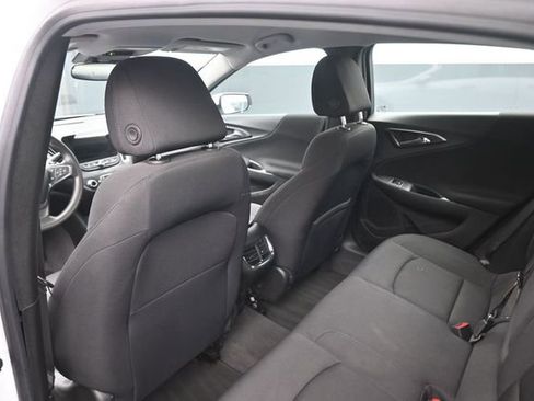 Used 2023 Chevrolet Malibu LT FWD image 2