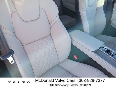 Used 2026 Volvo XC90 B6 Plus w/ Protection Package Premier AWD/4WD image 19