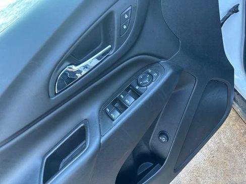 Certified 2024 Chevrolet Equinox LT w/ LPO, Floor Liner Package FWD image 13