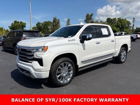 Used 2023 Chevrolet Silverado 1500 High Country w/ High Country Premium Package AWD/4WD image 3