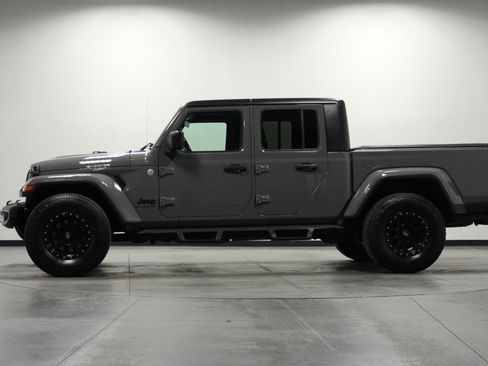 Used 2021 Jeep Gladiator Sport AWD/4WD image 7