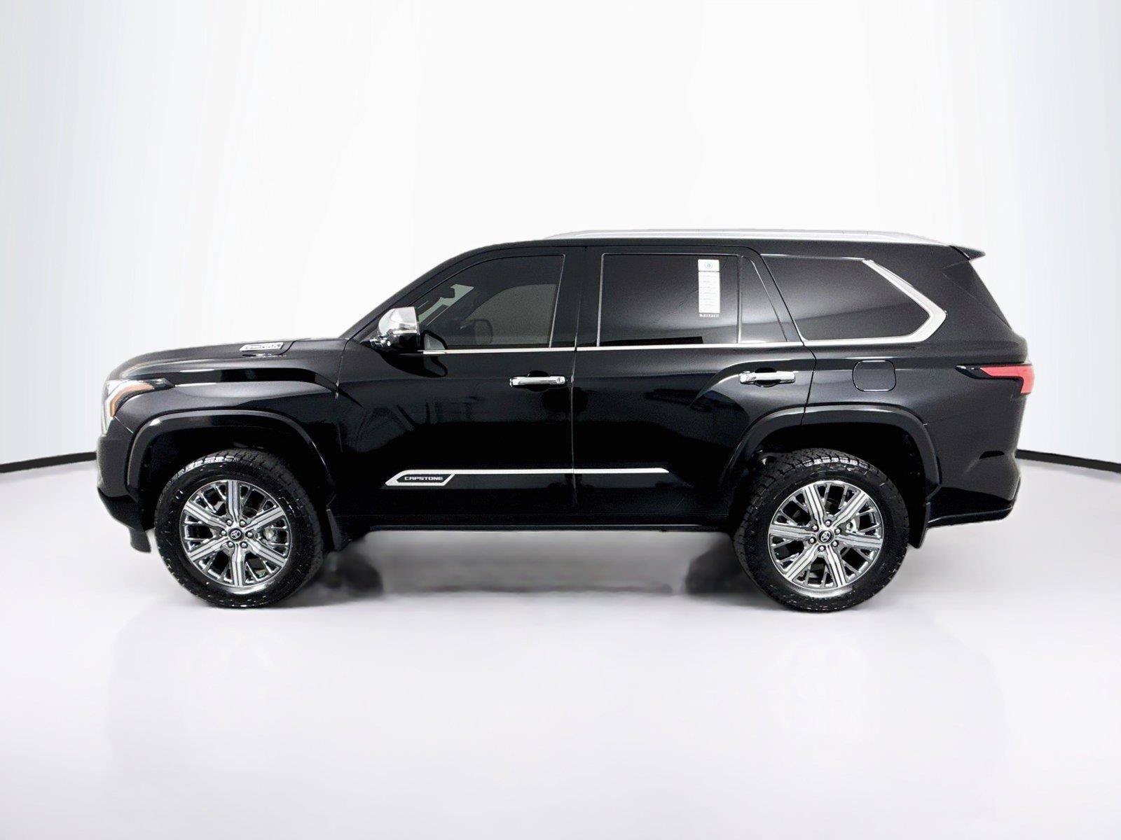 Used 2025 Toyota Sequoia Capstone AWD/4WD image 14