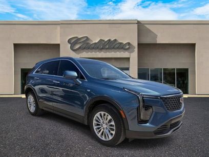 Used 2024 Cadillac XT4 Luxury w/ Cold Weather Package