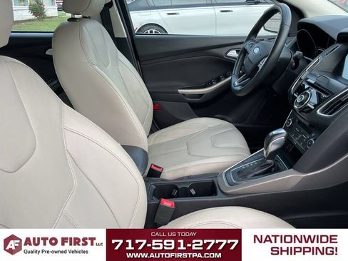 Used 2018 Ford Focus Titanium FWD image 19