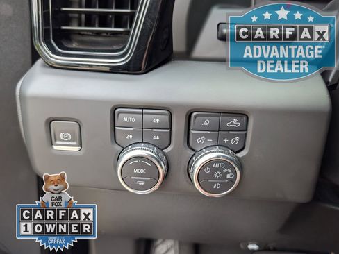 Used 2023 GMC Sierra 1500 AT4 w/ Technology Package AWD/4WD image 18
