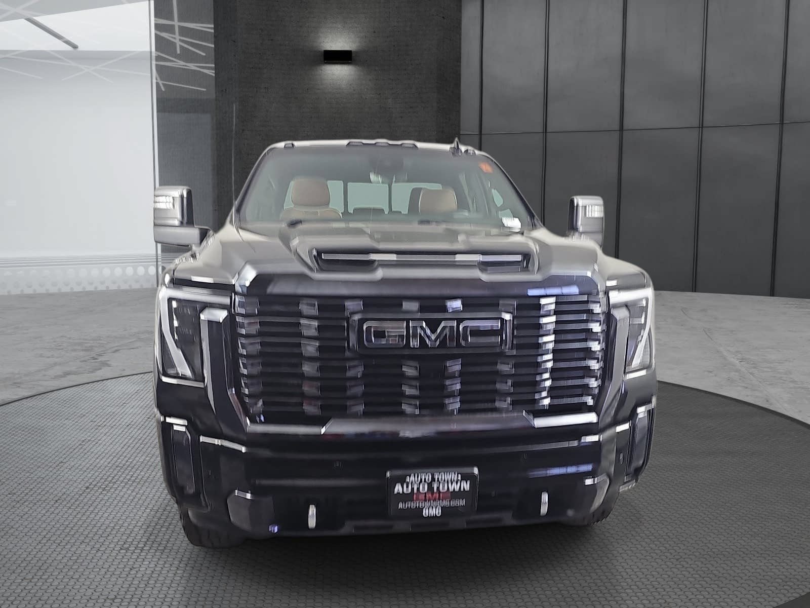 Used 2024 GMC Sierra 2500 Denali Ultimate AWD/4WD image 2