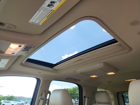 Used 2013 GMC Yukon Denali AWD/4WD image 5