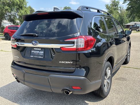 Used 2024 Subaru Ascent Premium w/ Convenience Package AWD/4WD image 3