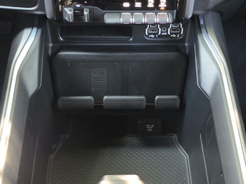 Used 2024 RAM 3500 Laramie w/ Night Edition AWD/4WD image 22