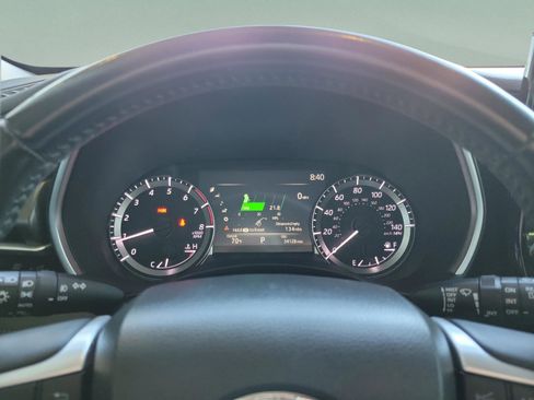 Certified 2023 Toyota Highlander XLE image 25