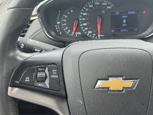 Used 2019 Chevrolet Trax LT w/ LT Convenience Package FWD image 22