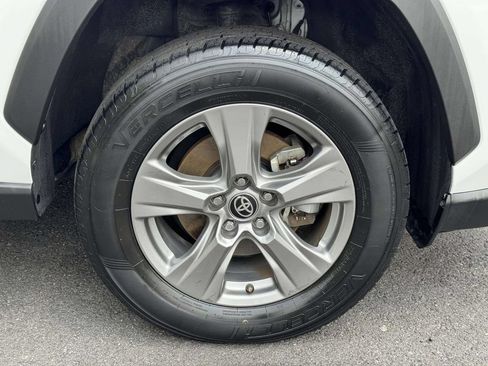 Used 2024 Toyota RAV4 XLE FWD image 26