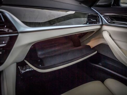 Used 2018 BMW 540i image 37