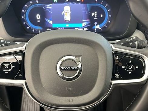 Certified 2025 Volvo XC60 B5 Plus image 11