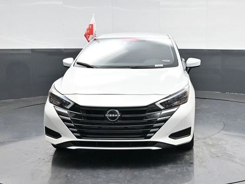 Used 2025 Nissan Versa SV w/ Trunk Package image 8