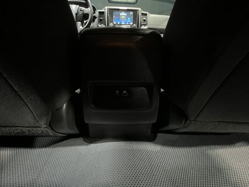 Certified 2022 Nissan Frontier S image 32