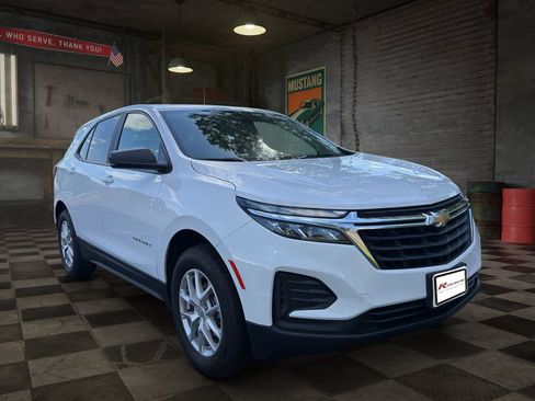 Certified 2023 Chevrolet Equinox LS w/ LS Convenience Package AWD/4WD image 7