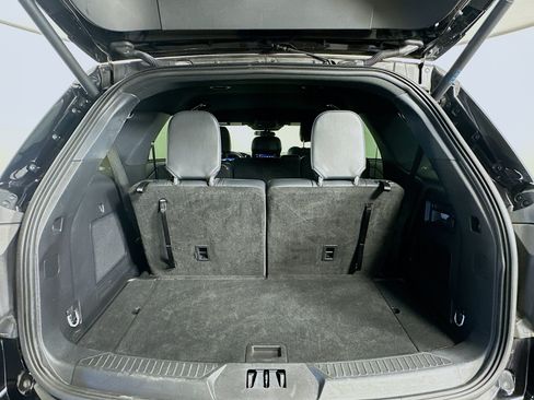 Used 2025 Ford Explorer ST-Line w/ ST-Line Street Pack AWD/4WD image 31
