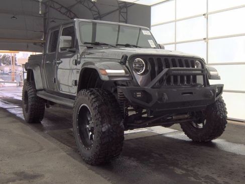 Used 2021 Jeep Gladiator Overland image 4