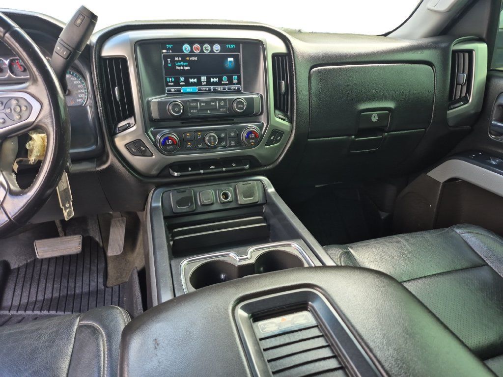 Used 2018 Chevrolet Silverado 1500 LT w/ All Star Edition AWD/4WD image 11