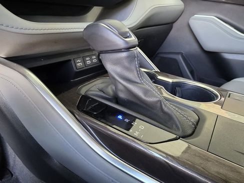 Used 2023 Toyota Highlander Limited image 28