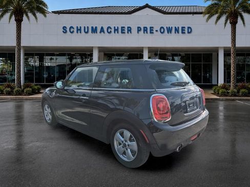 Used 2021 MINI Cooper 2-Door Hardtop FWD image 5