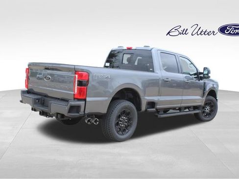 New 2026 Ford F250 Lariat w/ Black Appearance Package AWD/4WD image 3