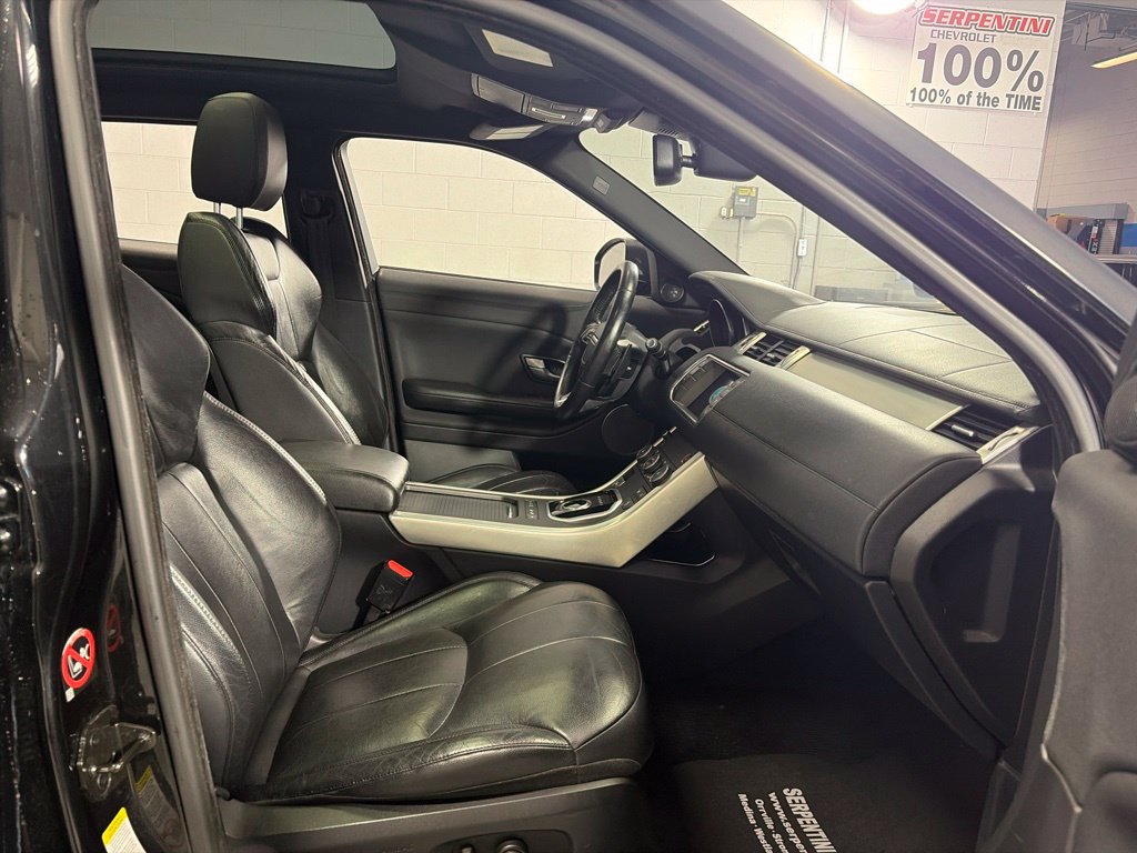 Used 2017 Land Rover Range Rover Evoque SE AWD/4WD image 30