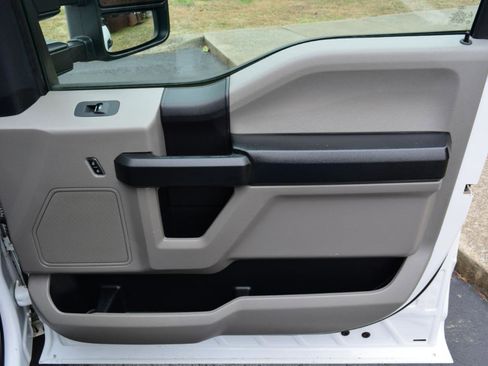 Used 2019 Ford F250 XL w/ Power Equipment Group image 15