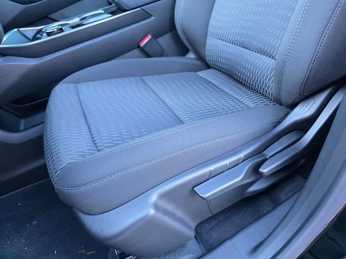 New 2026 Chevrolet Equinox LT image 8