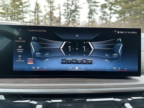 Used 2024 BMW X5 xDrive40i w/ Premium Package image 40