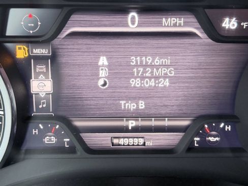 Used 2025 RAM 1500 Laramie AWD/4WD image 10