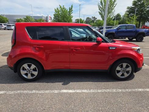 Used 2019 Kia Soul image 2