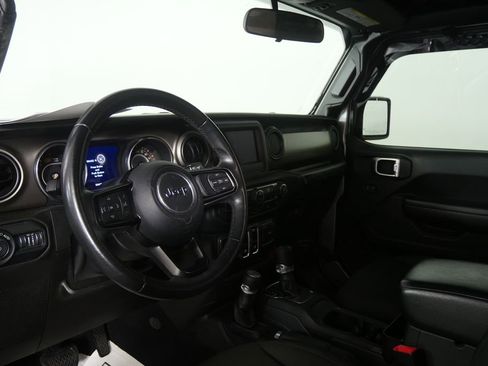 Used 2019 Jeep Wrangler Sport S AWD/4WD image 9