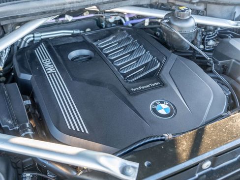 Used 2022 BMW X5 xDrive40i w/ M Sport Package image 37