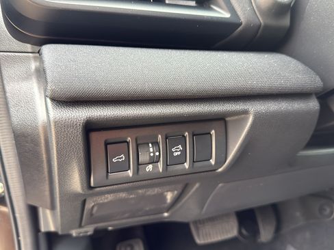 Used 2025 Subaru Outback Premium AWD/4WD image 22