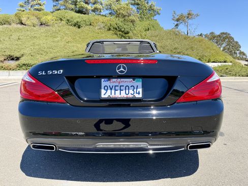Used 2013 Mercedes-Benz SL 550 image 13